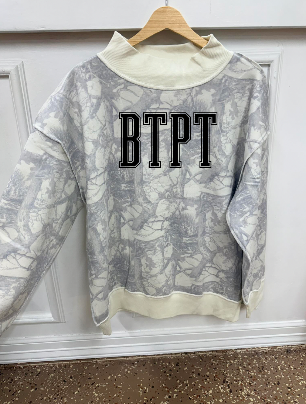 BTPT mock neck
